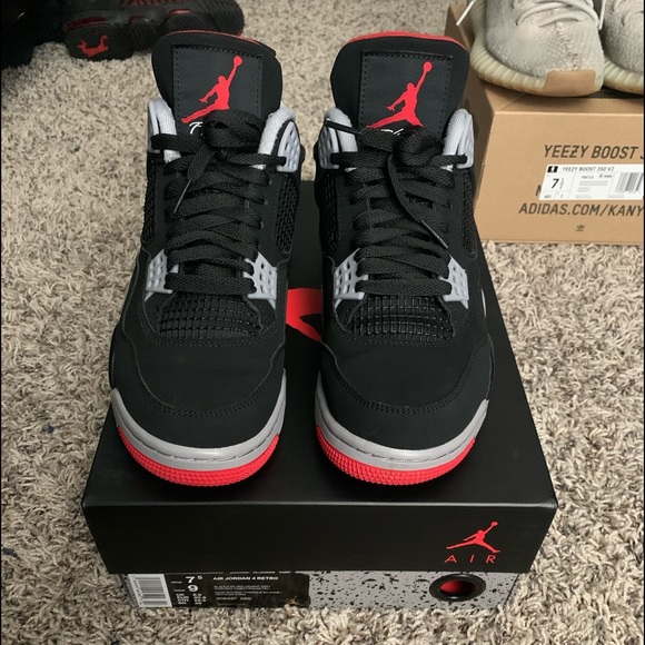 Jordan bred 4s